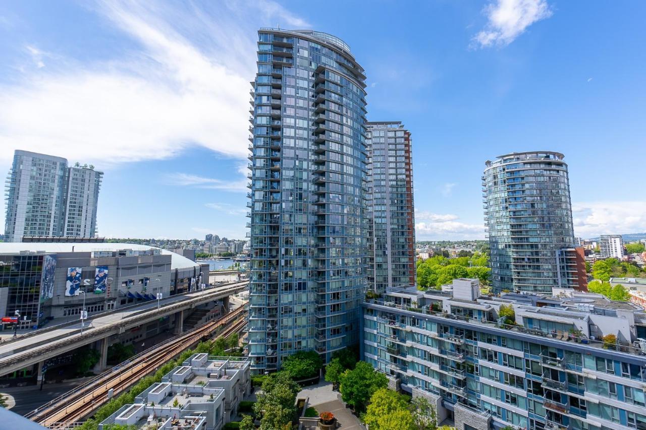 Stunning 2 Bedroom Condo With Downtown Views!!! แวนคูเวอร์ ภายนอก รูปภาพ