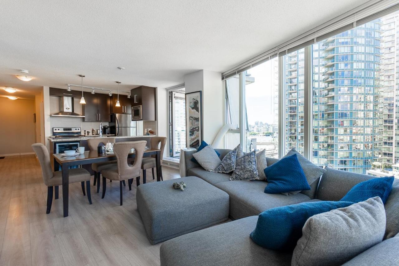 Stunning 2 Bedroom Condo With Downtown Views!!! แวนคูเวอร์ ภายนอก รูปภาพ